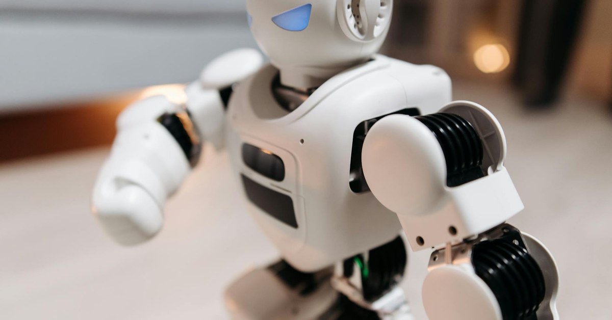 AI Customer Insight Beyond Analytics: Driving Strategic Business Advantage