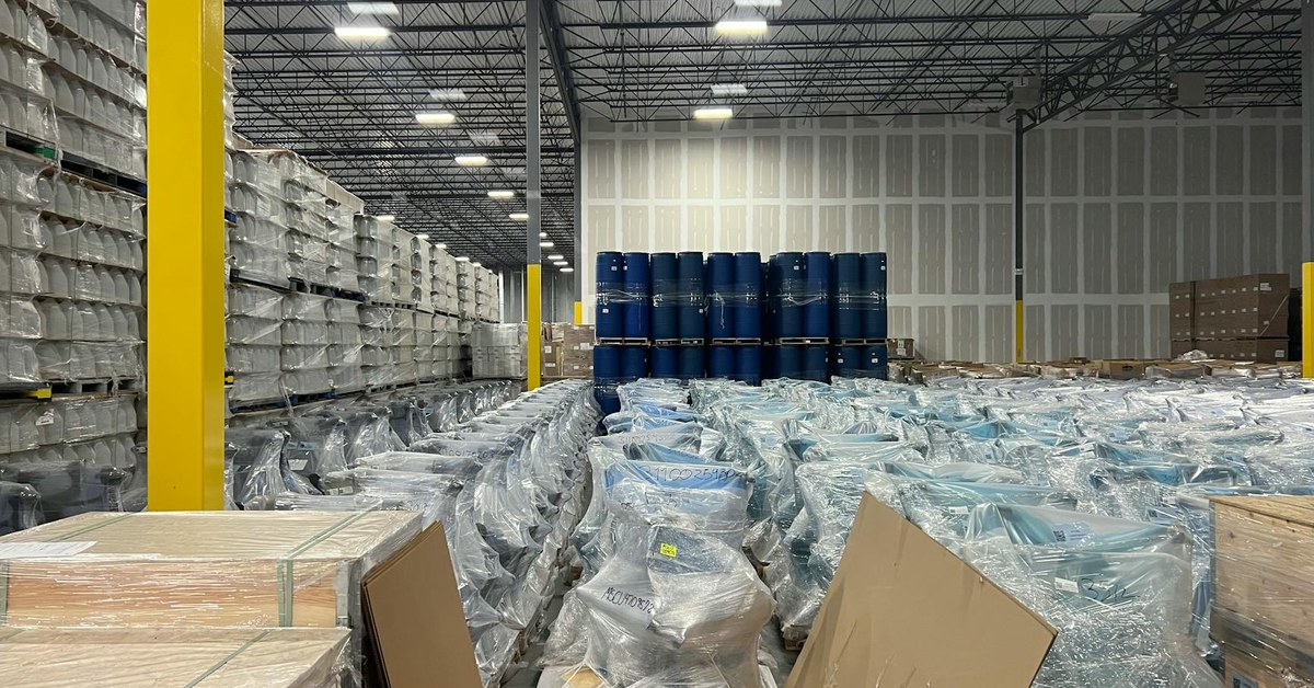 Optimising Supply Chain Resilience and Efficiency with AI for Supply Chain Management