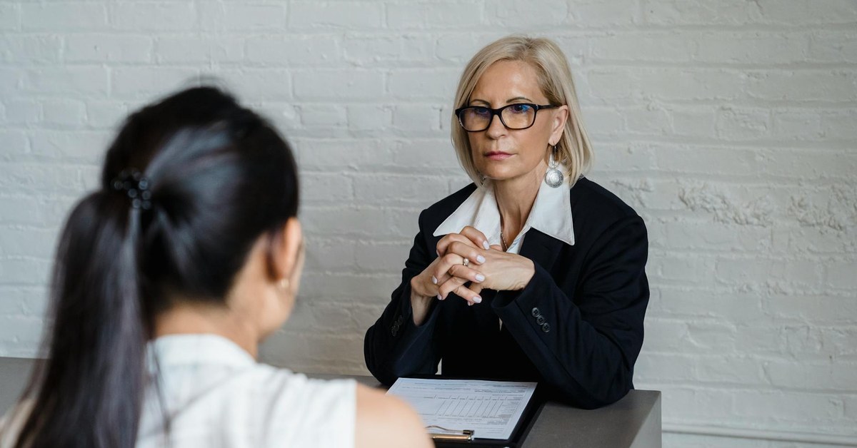 AI Tools vs Human Expertise: What Business Leaders Actually Need to Choose