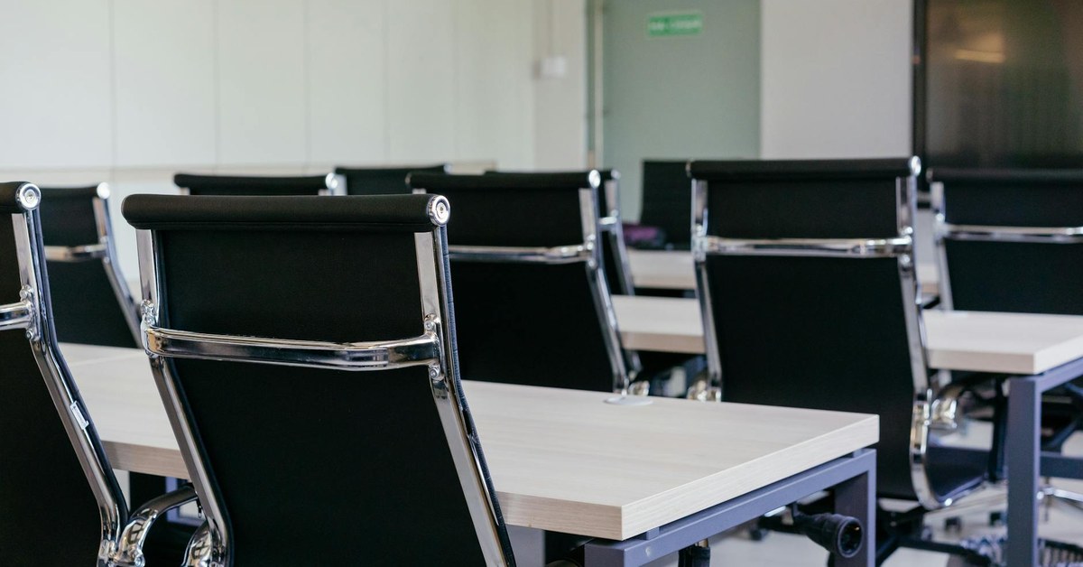 The Difference Between Automation and AI (And When You Need Each)