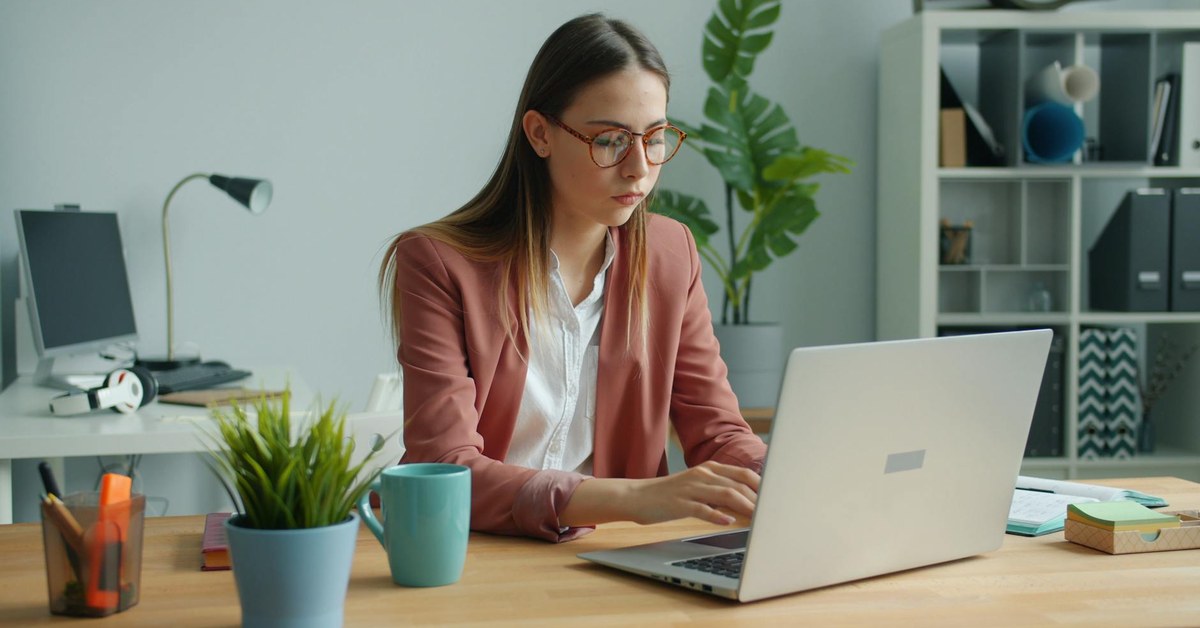 Batch Processing Versus Real Time: Optimising Operational Flow for Business Efficiency