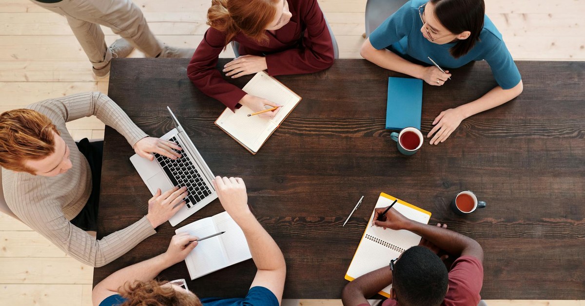 Beyond the Meeting Maze: Strategic Calendar Optimisation for Sales Directors