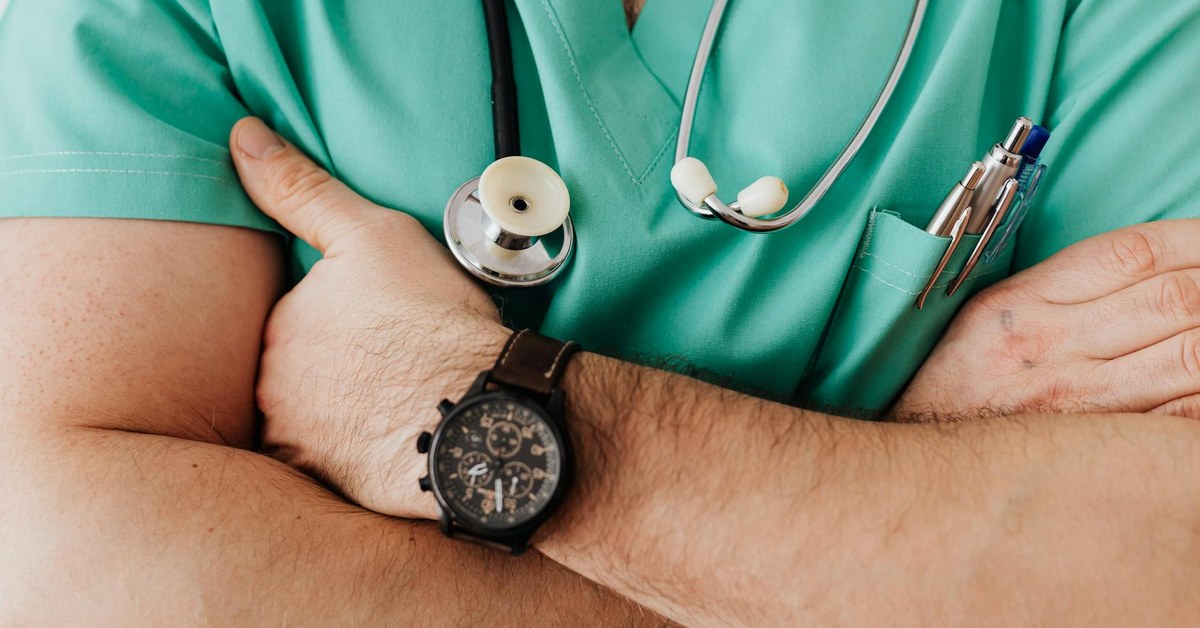 Competitive Advantage Through Efficiency in Healthcare Practices: A Senior Adviser Perspective