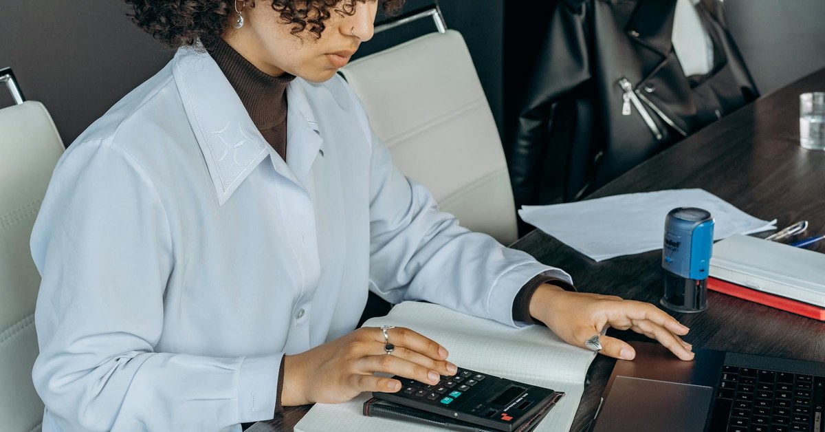 Operational Efficiency as a Strategic Advantage: Driving Competitive Differentiation in Retail Businesses