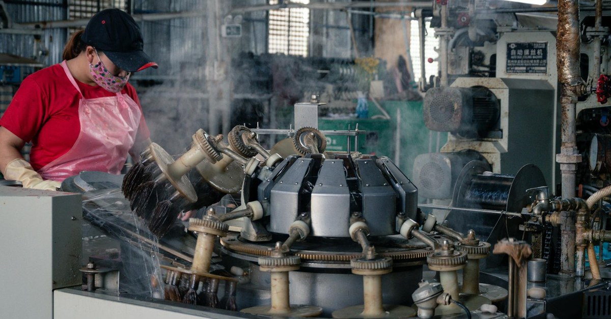 Decision Fatigue in Manufacturing Companies: A Senior Adviser Perspective