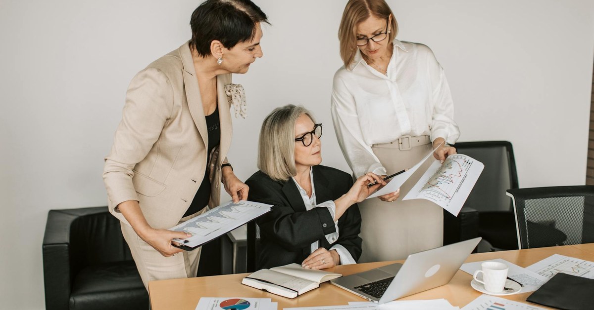 Strategic Decision Frameworks for Executives: Achieving Clarity in Complex Environments