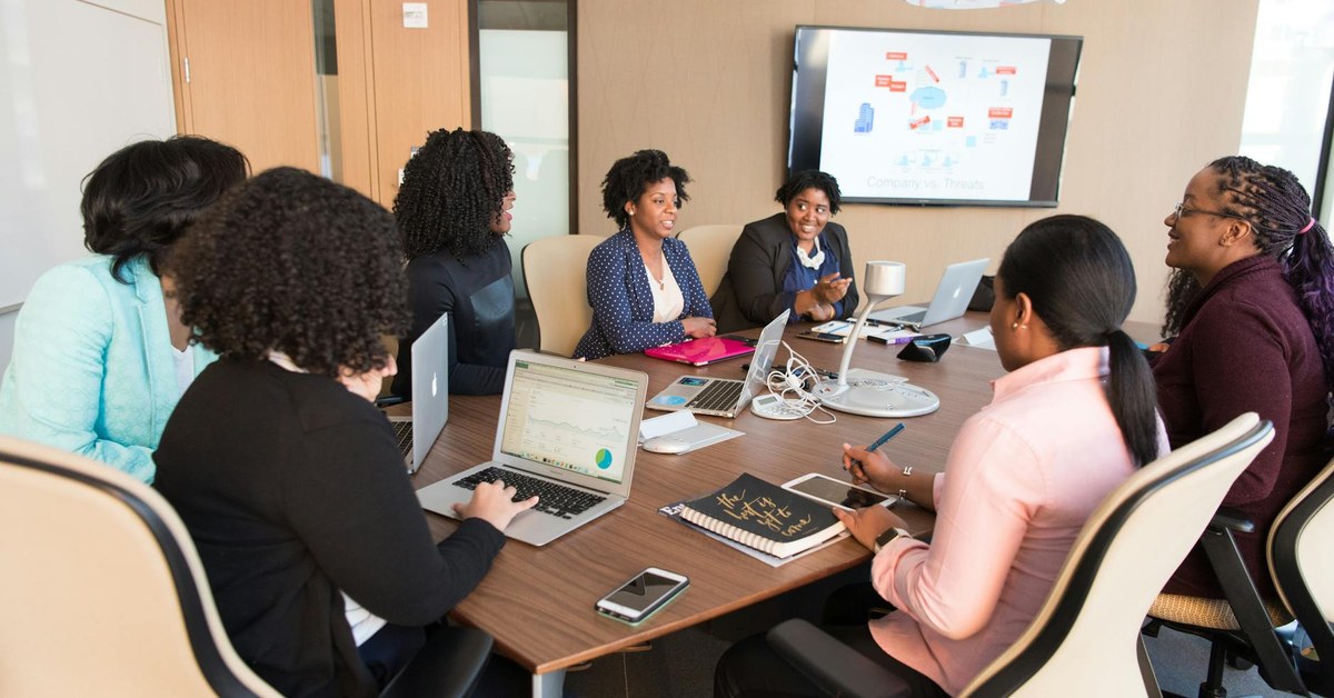 Efficiency Assessment for Managing Directors: What the Data Shows