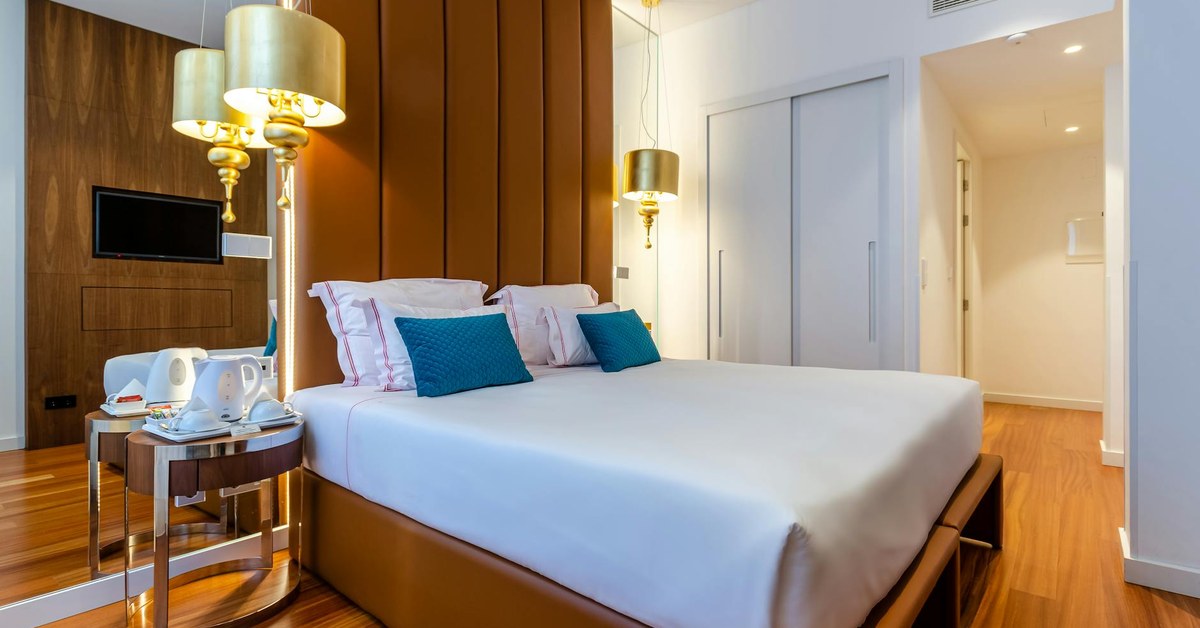 Elevating Employee Retention in Hospitality Businesses: Addressing Operational Inefficiencies