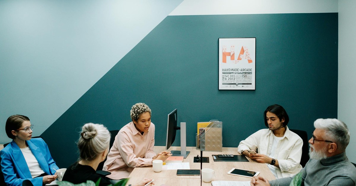 Understanding Industry Benchmarks for Executive Time Allocation
