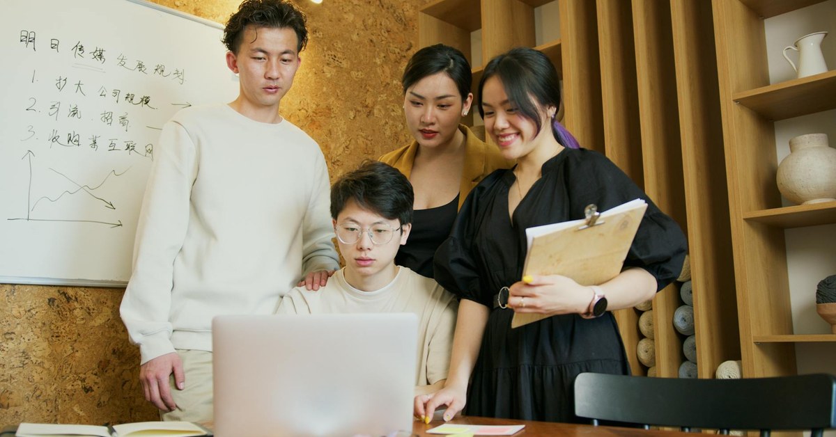 The Unseen Drain: Re-evaluating Meeting Culture for 1-10 Employee Businesses