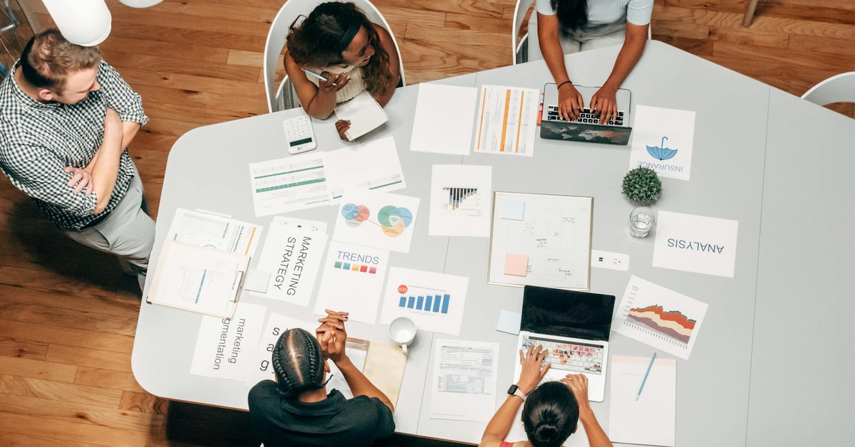 The Unseen Clock: Mastering Meeting Culture in Ireland for Global Business Success
