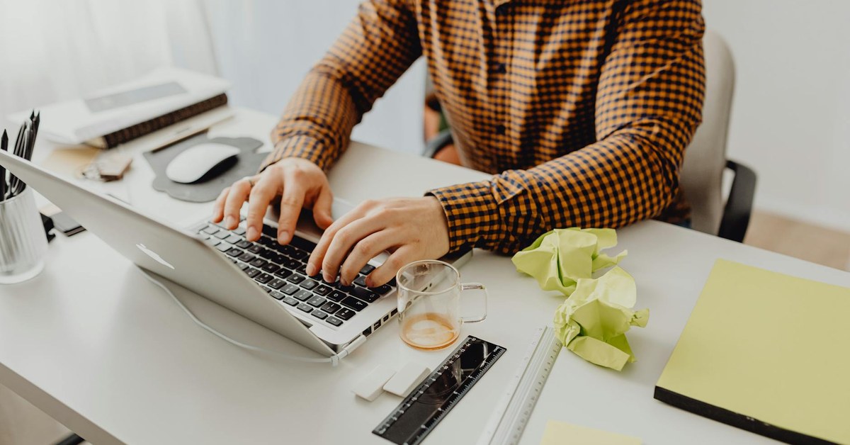 Remote and Hybrid Working in Financial Advisory Firms: A Strategic Bet or a Costly Illusion?