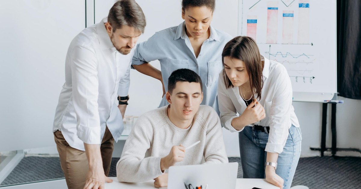 Strategic Reporting Efficiency for Team Leaders: Driving Action, Not Just Information