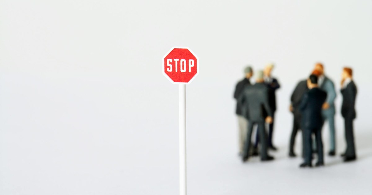Mastering Strategic Velocity: The Critical Distinction Between Reversible vs Irreversible Decisions