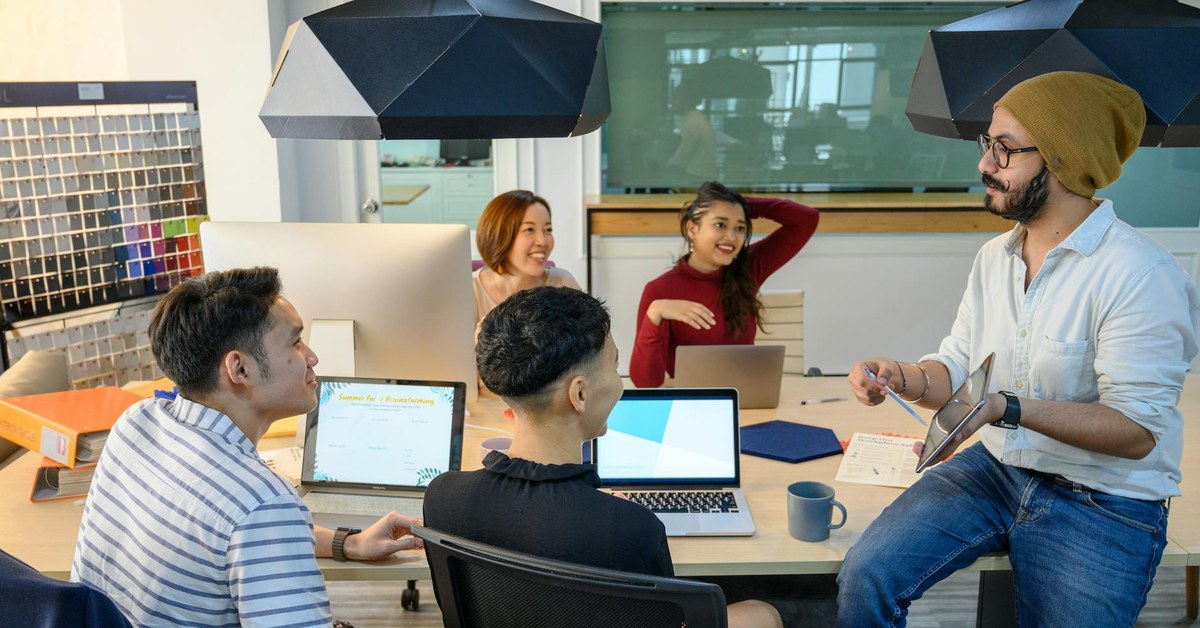 Strategic Stakeholder Management for Sales Directors: Reducing the Time Cost of Internal Friction