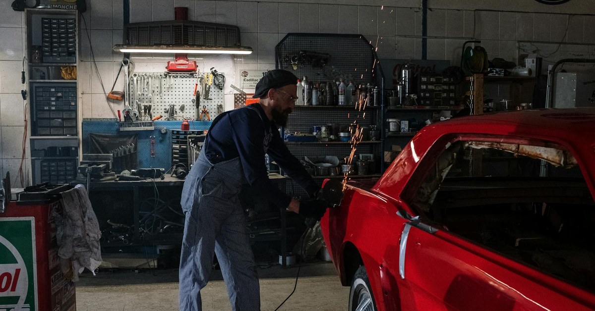Strategic Technology Adoption in Automotive Dealerships: Separating Efficiency from Complexity
