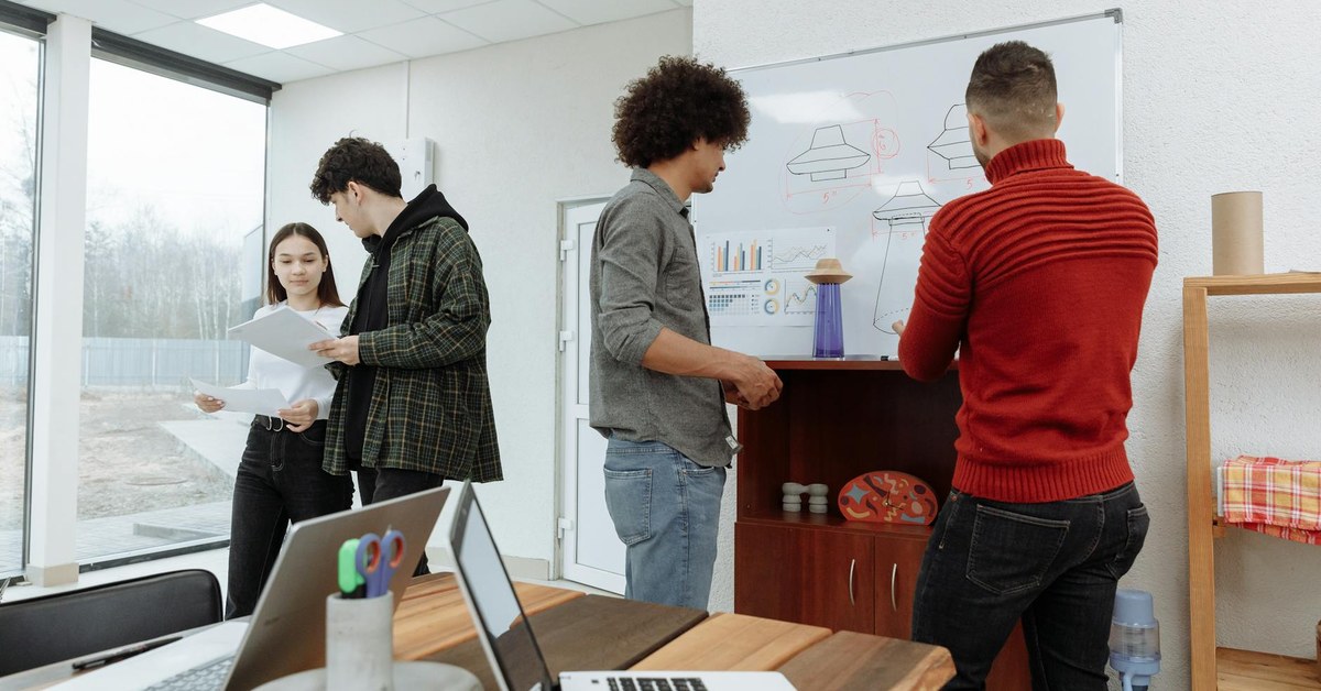 Understanding Technology Adoption in Japan: Strategic Imperatives for Global Business Leaders