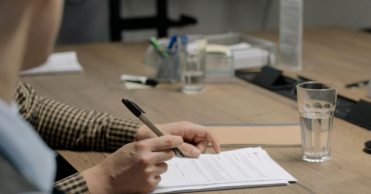 Admin Assistant vs Automation: When to Hire and When to Automate