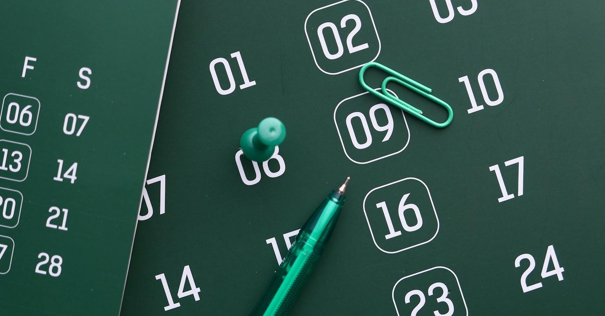 The Back-to-Back Calendar Problem