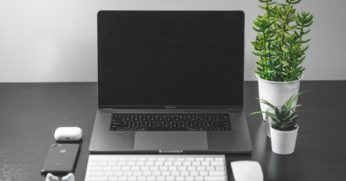The Digital Nomad Effect on Business Productivity: Challenging Conventional Wisdom