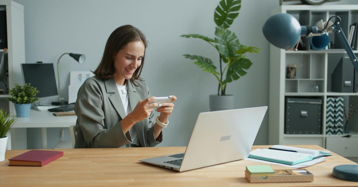 The Morning Email Trap: Why Reading Email First Thing Ruins Your Day