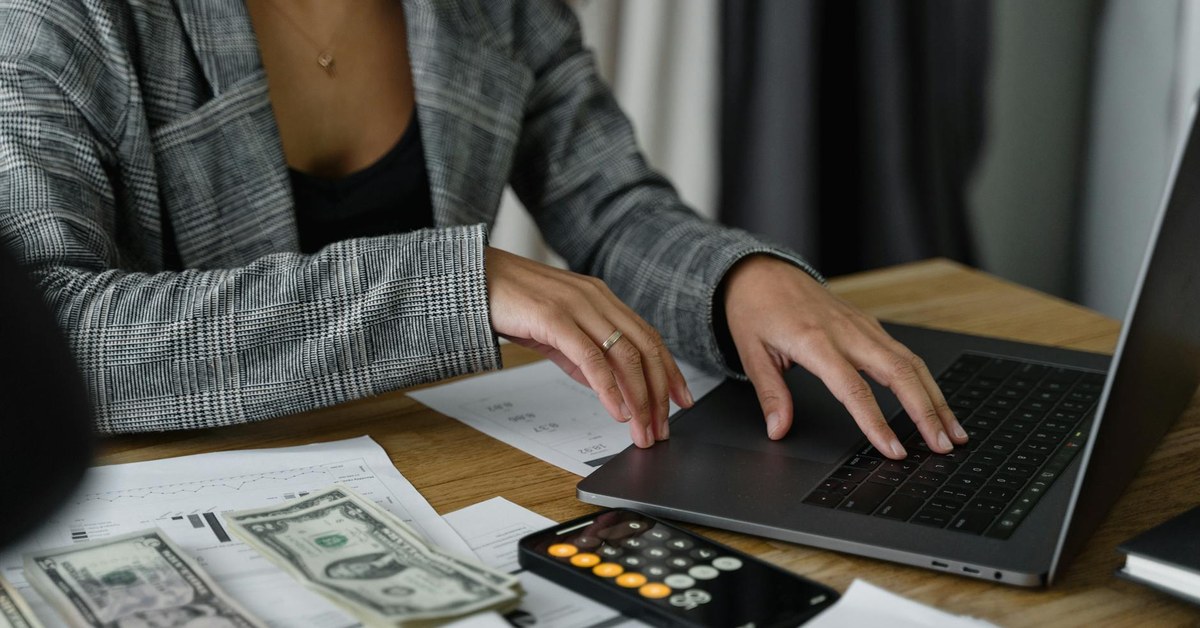 The Time Cost of Perfectionism