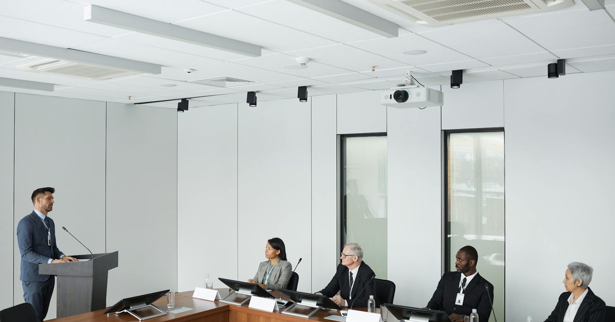 Strategic Time Management: Interim CFO Critical Priorities in High-Stakes Engagements