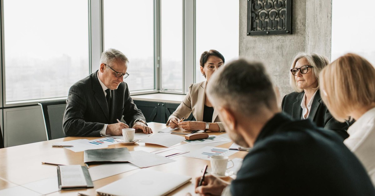 Strategic Time Management for Supply Chain Disruption Response