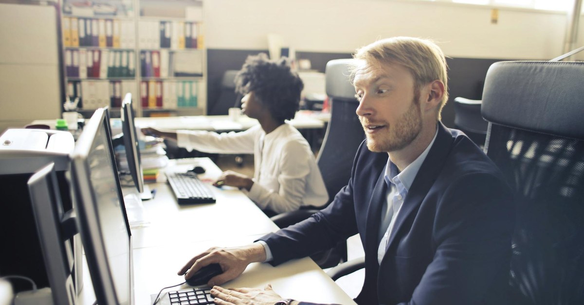 When to Call Instead of Email: The 2-Minute Rule