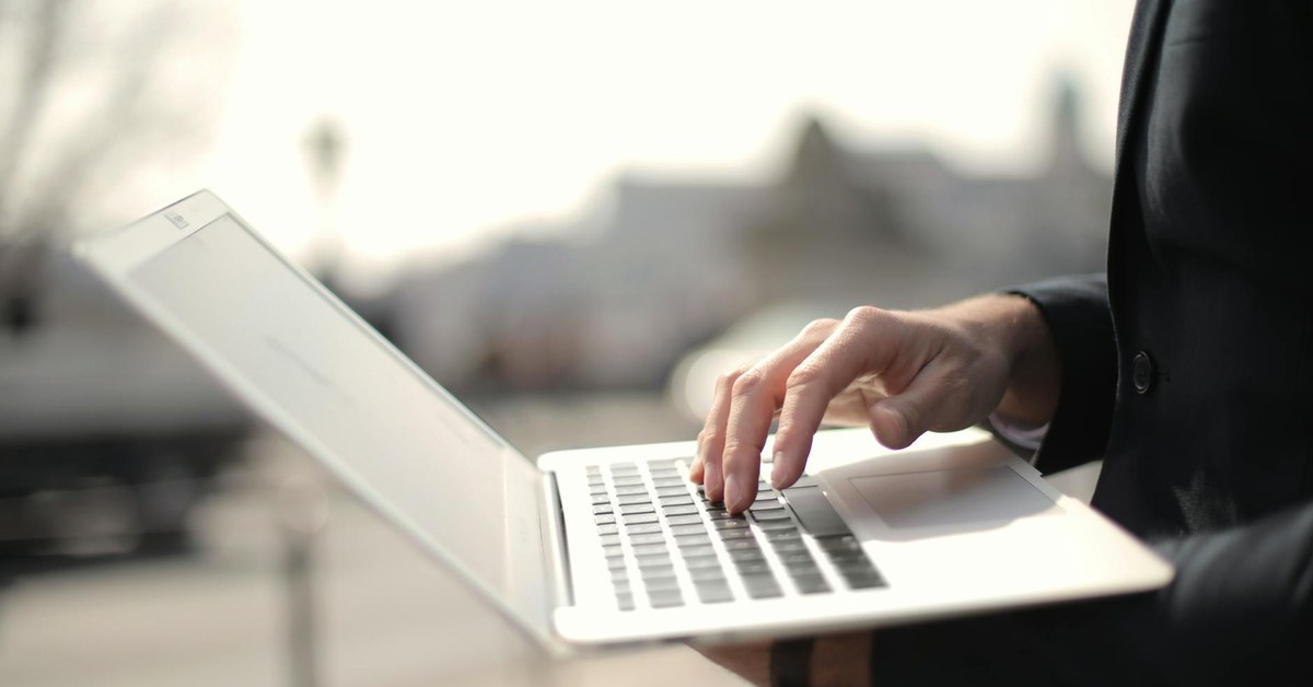 Why Executives Should Only Check Email Twice a Day