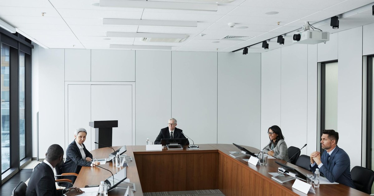 Why Meetings Expand to Fill the Time Given (Parkinson's Law of Meetings)