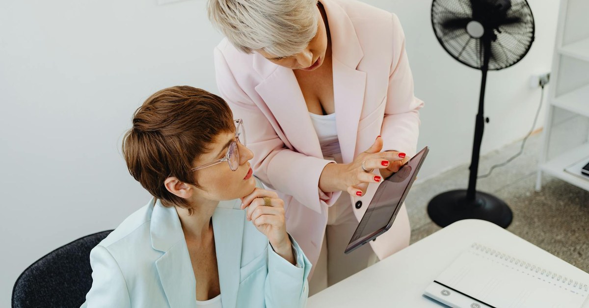 Year-End Leadership Time Review: Reclaiming Strategic Focus for Business Efficiency